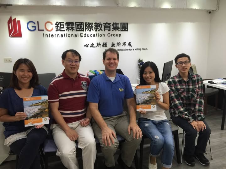 學校代表與GLC鉅霖交流