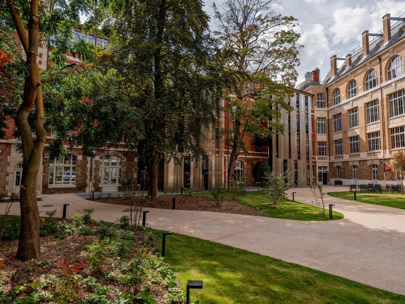 Paris School of Business 巴黎商學院
