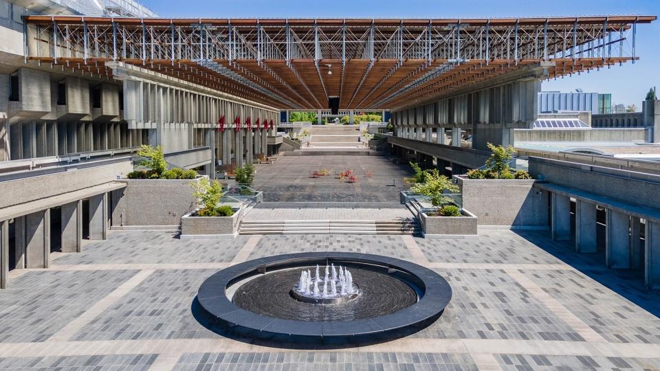 Simon Fraser University 西門菲莎大學